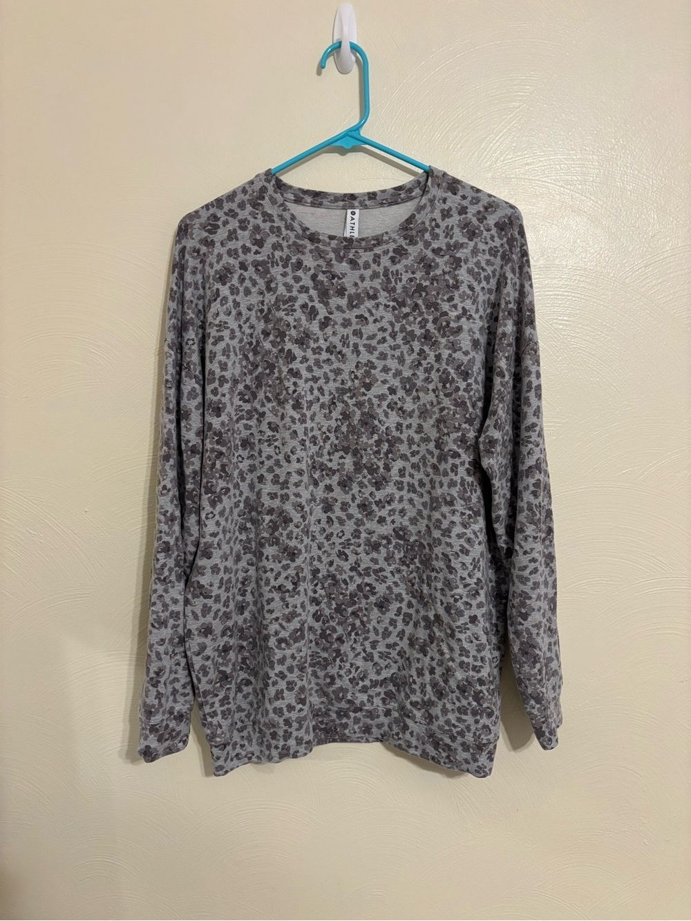 Athleta LT Gray Leopard Print TENCEL Sweatshirt Pullover Large Tall